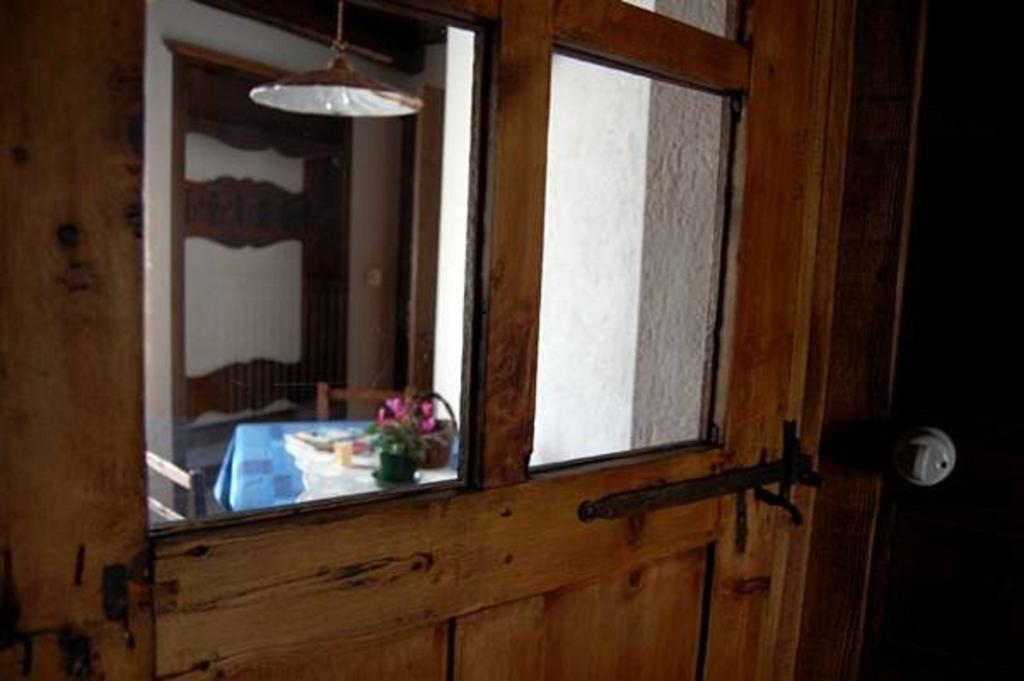 La Peiro Douco Vendégház Roure Turin Szoba fotó