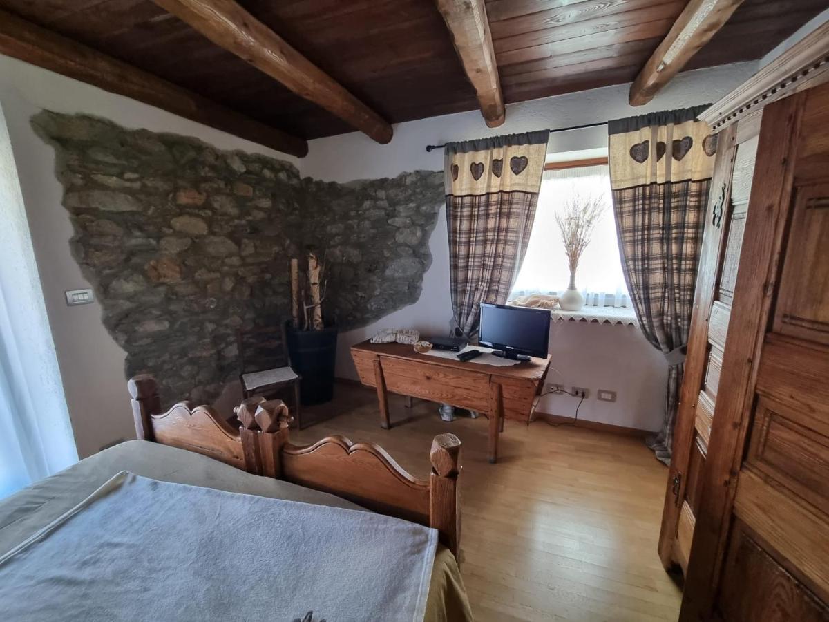 La Peiro Douco Vendégház Roure Turin Kültér fotó
