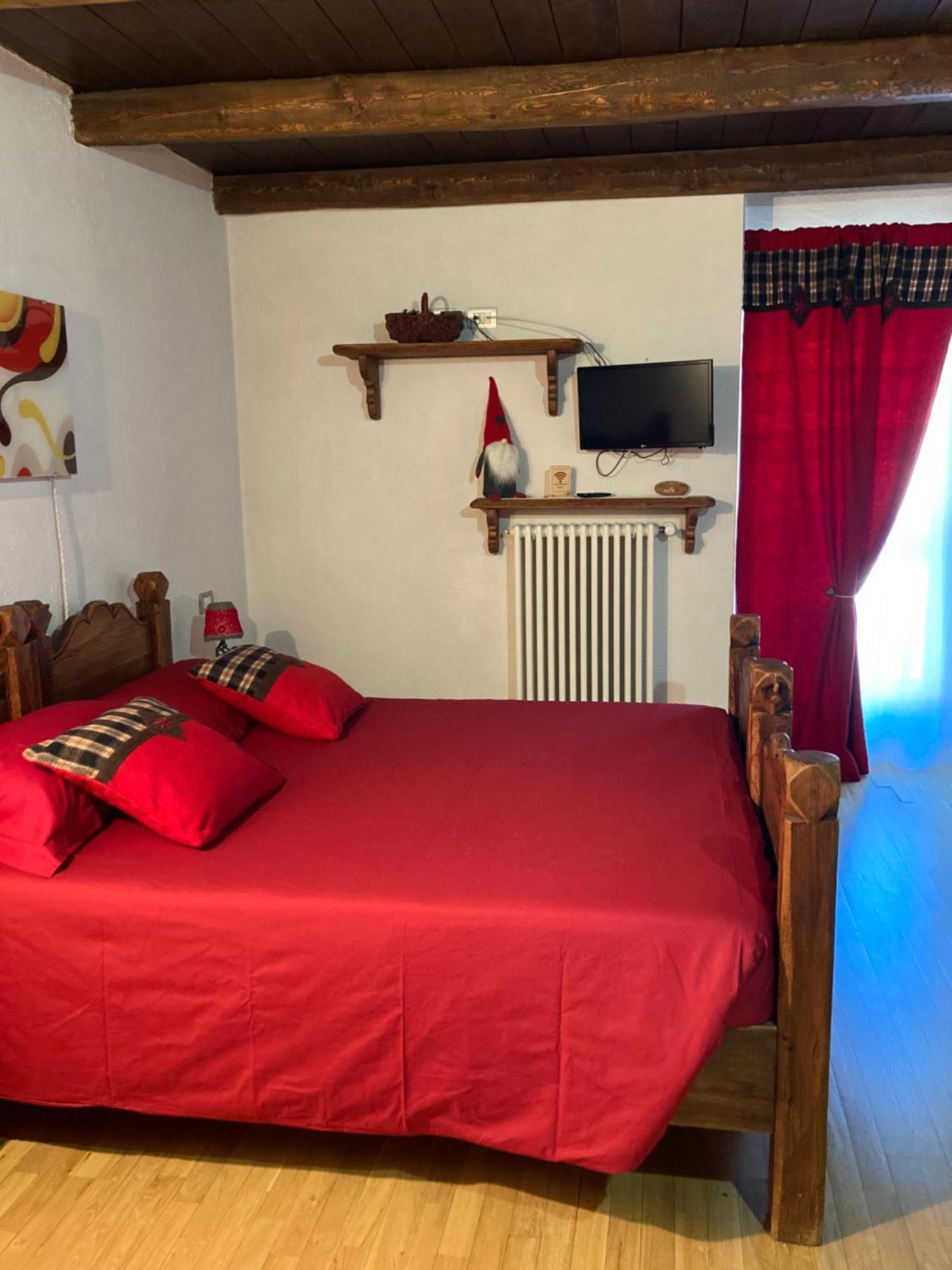 La Peiro Douco Vendégház Roure Turin Kültér fotó